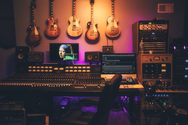 Moderne Mischkonsole im Tonstudio